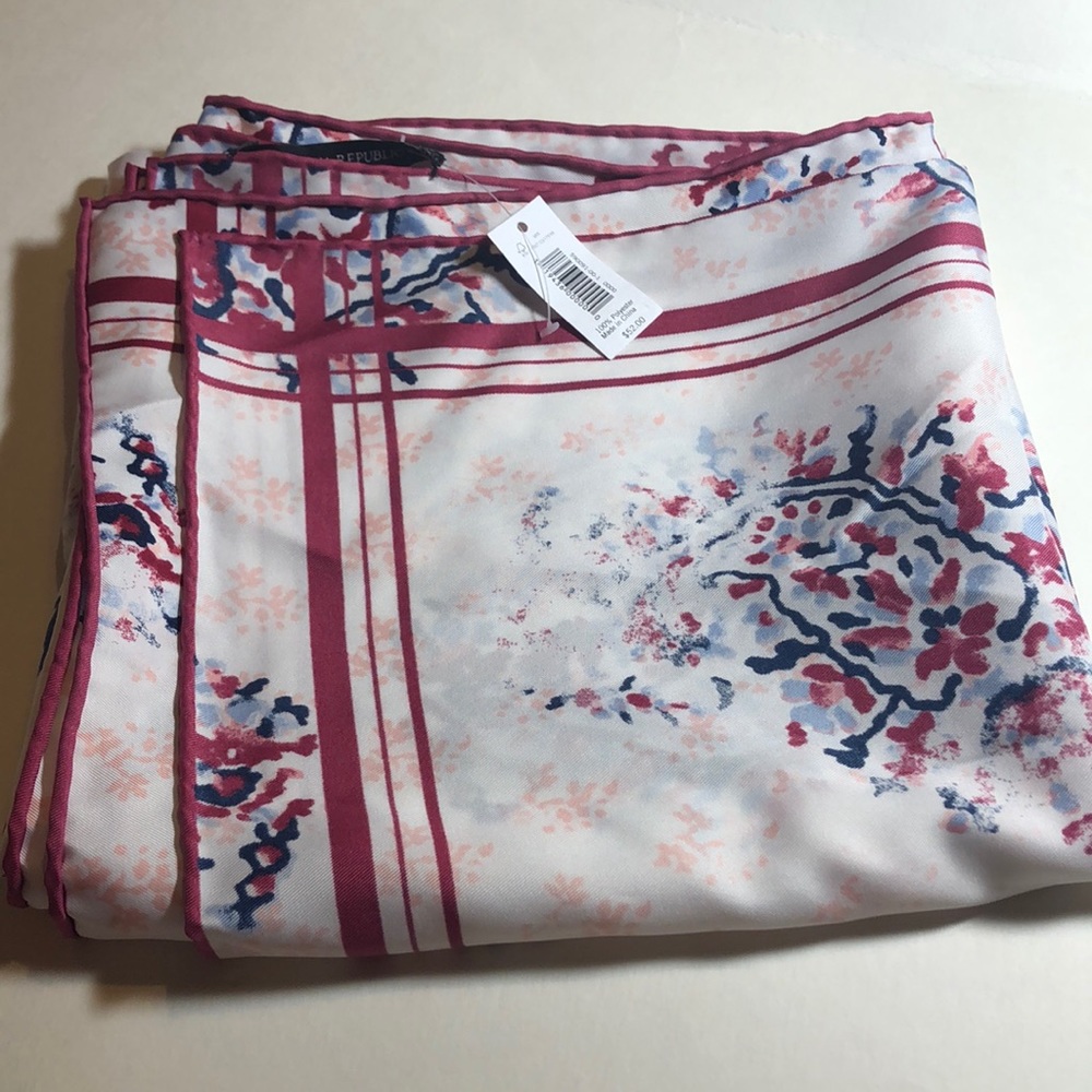 Women’s scarf